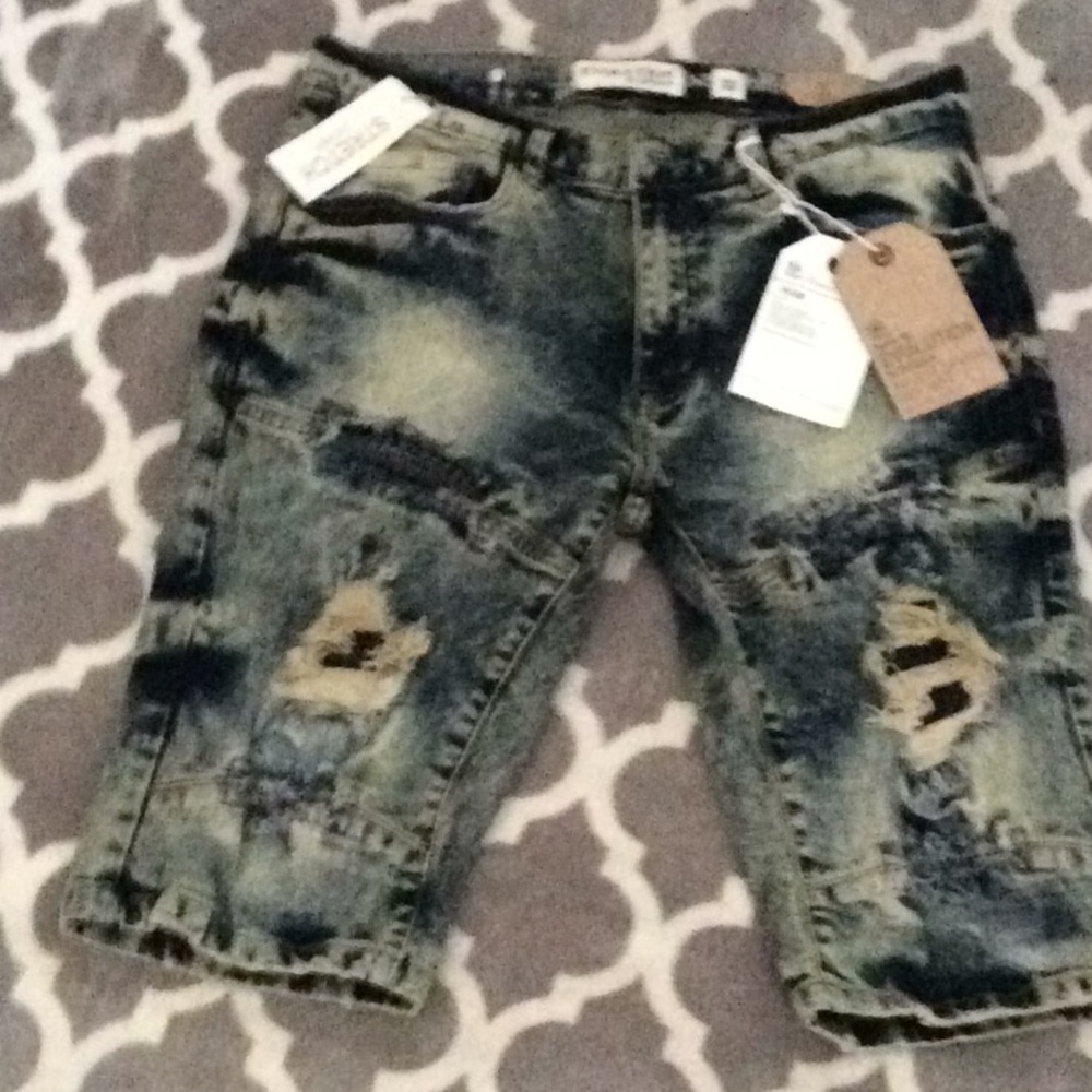 Evolution in Design men’s jean shorts size 32